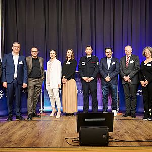 Bundesfachtagung 2026: Die Teilnehmer beim "Talk im Gerüst"