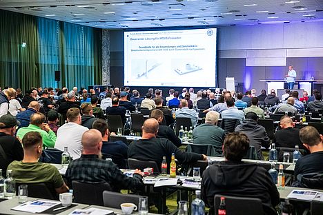 Blick in den Saal beim Technik-Seminar