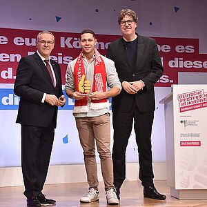 Preisverleihung an Gerüstbauer Eric Schreber