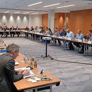 Ein Blick in den Sitzungssaal bei der Beiratssitzung