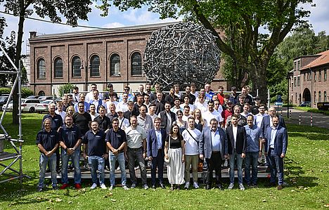 Gruppenbild vor der Freisprechungsfeier