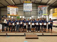 Gruppenbild von der Gesellenfreisprechung in Magdeburg