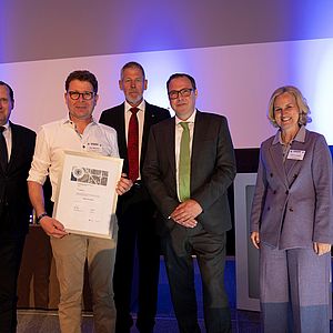 Präsidium und Geschäftsführung mit Jens Bädecker