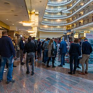 Networking-Szene beim Groß-Seminar